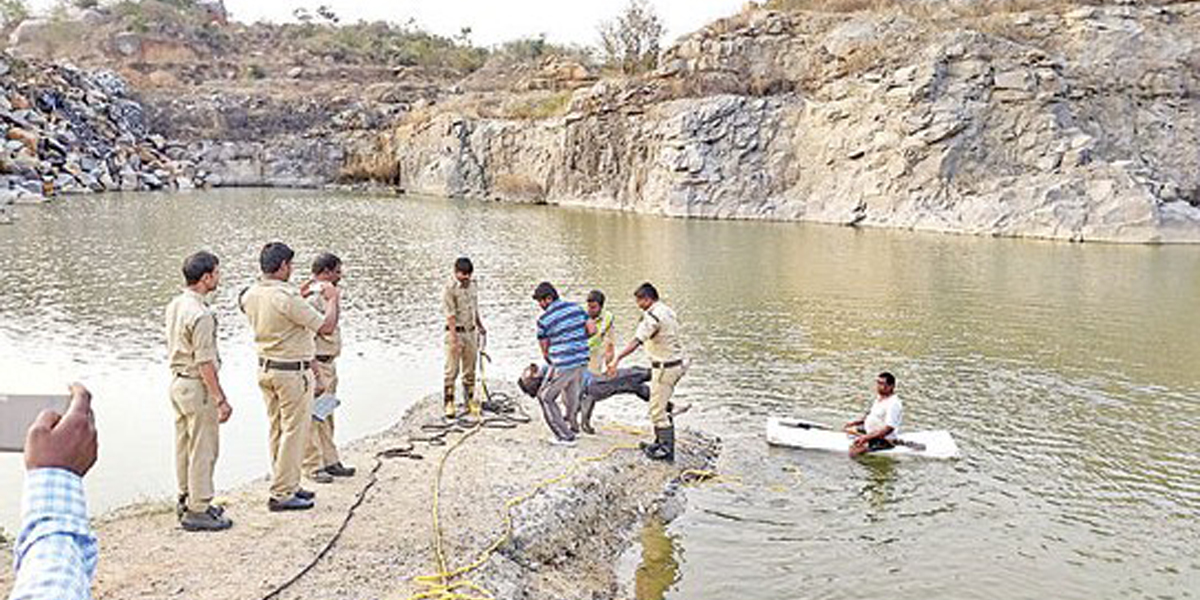 Three youth drown while clicking selfie in Hyderabad