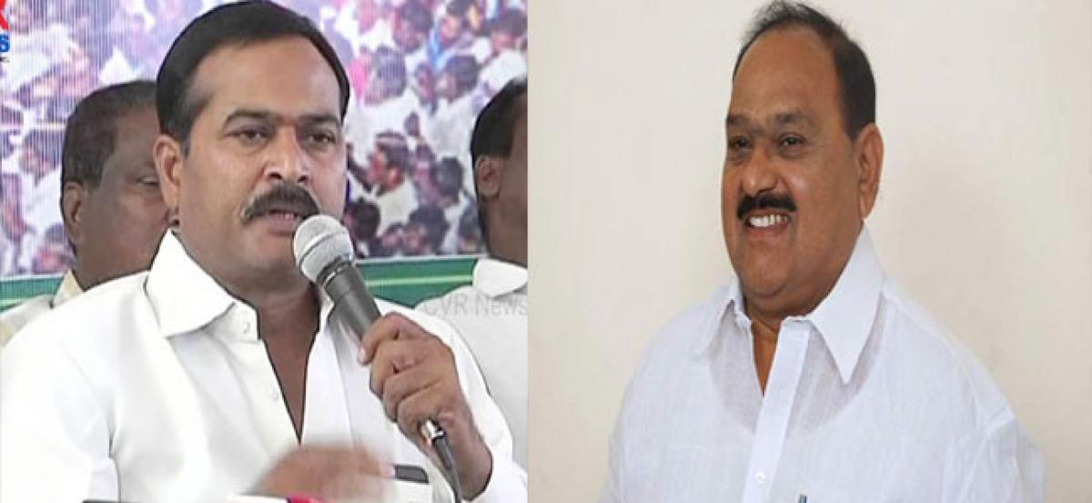 YSRCP leaders close aide attacked by unidentified men