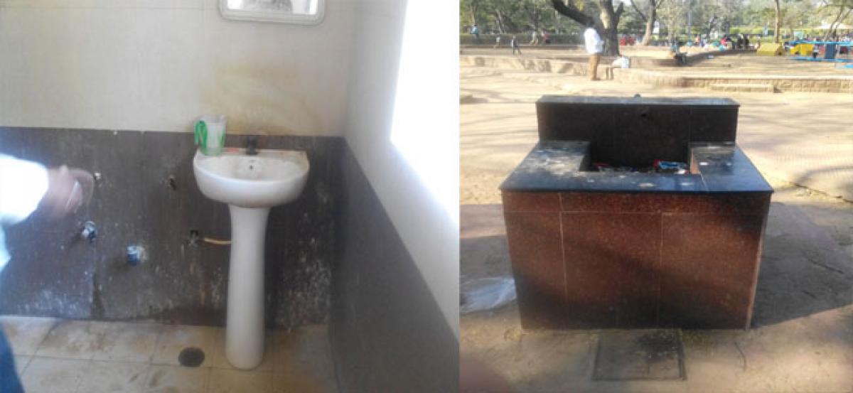 Poor toilet facilities at zoo irk visitors